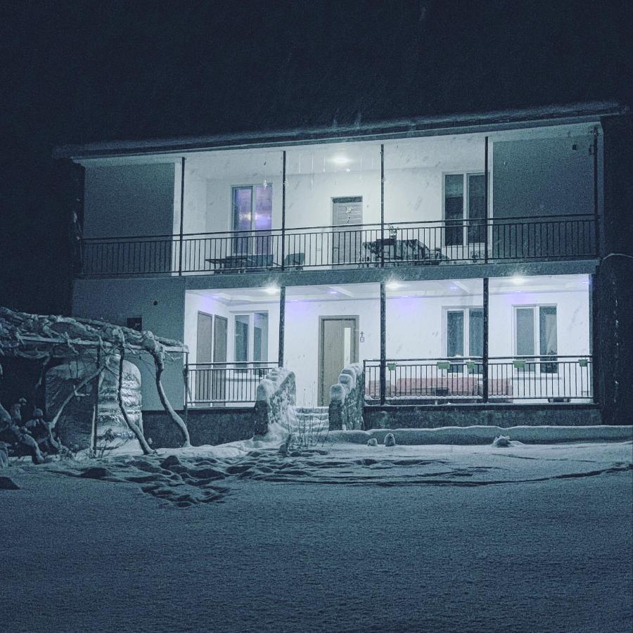 Hotel White House In Bordjomi Extérieur photo